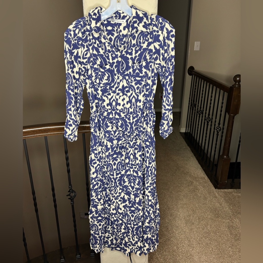 Zara Blue and White Abstract 3/4 Sleeve Dress Size XS Bohemian Modest Fall